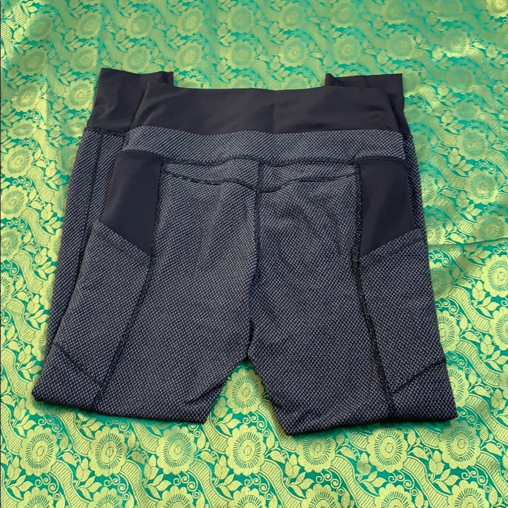 Lululemon Corp - Picture 2 of 7